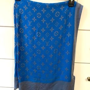 Louis Vuitton Scarf 🧣